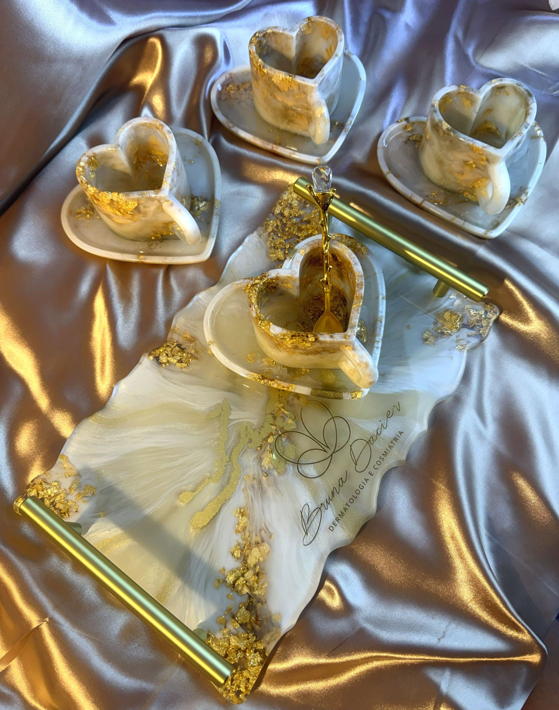 Amour Gold Experience