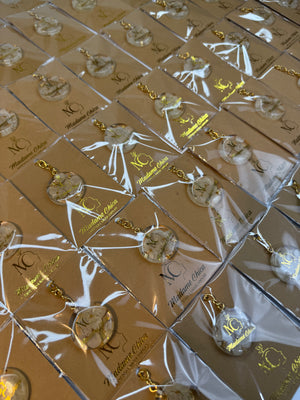 Chaveiro Essence Gold | Com flores naturais