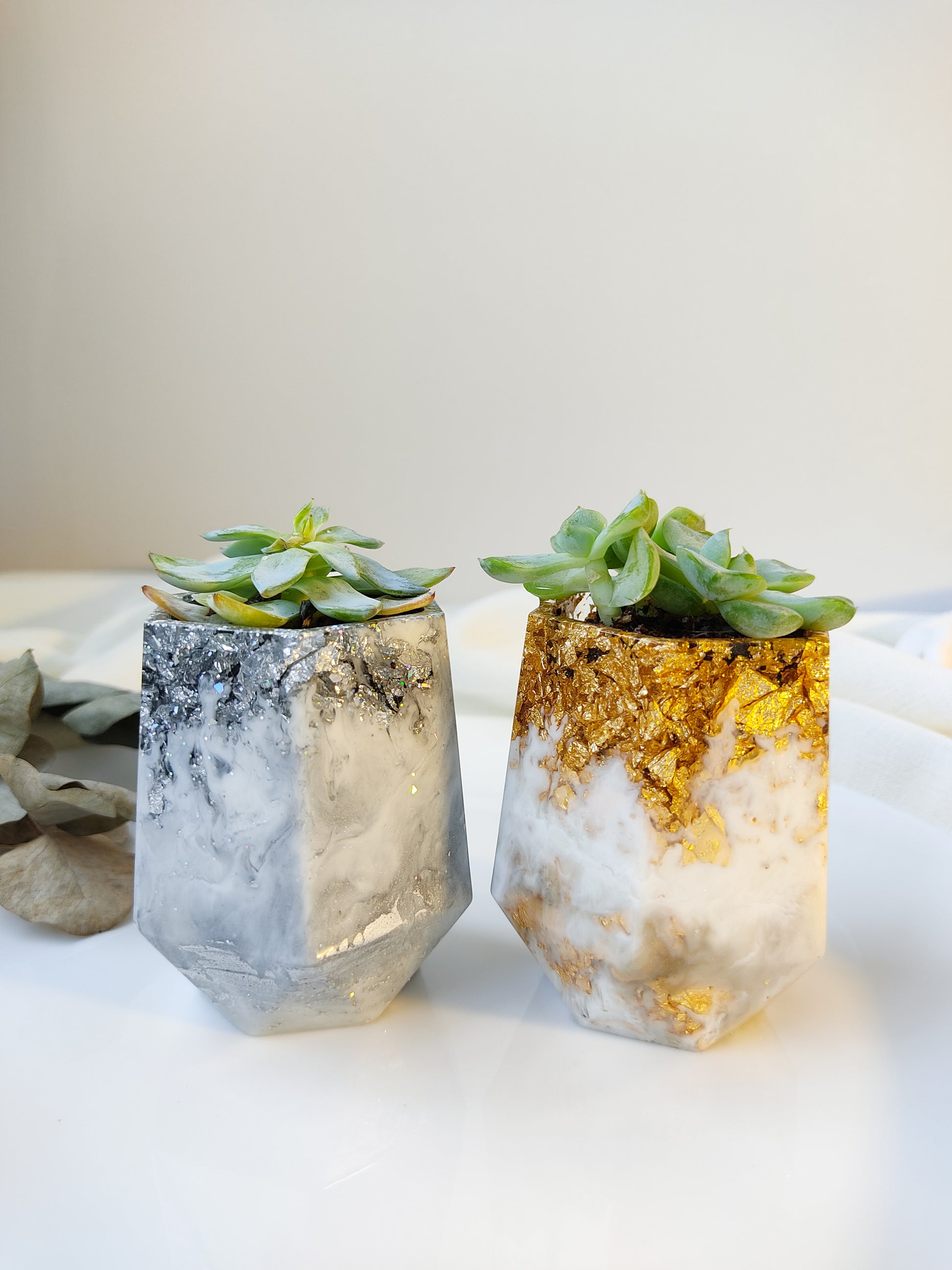 Vasinho hexagonal | Linha Fleur Gold